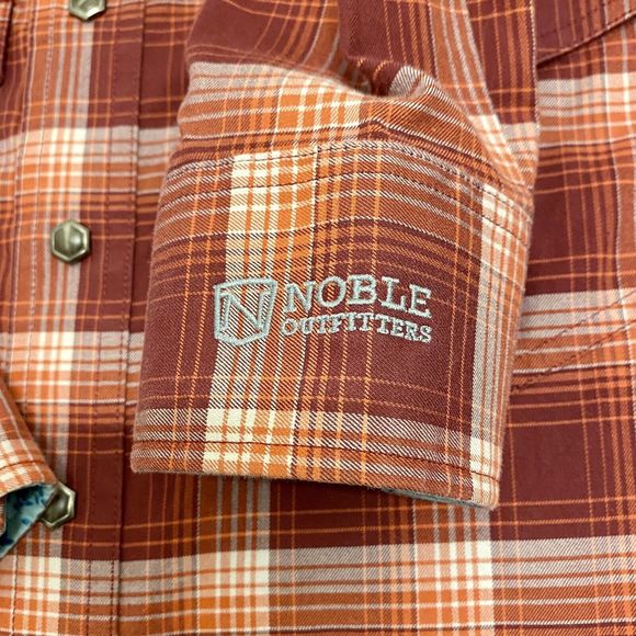 Noble Outfitters Mens Small Pearl Snap Western Shirt Red Plaid Flip-Cuff Stretch - Picture 5 of 9